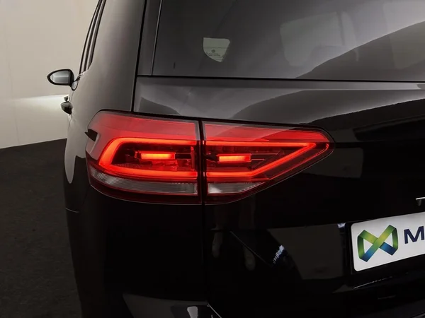 VOLKSWAGEN Touran (2025) — foto 6 van 19