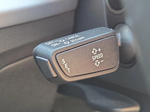AUDI Q2 (2017) — foto 2 van 20