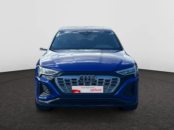 AUDI Q8 e-tron Sportback (2025) — foto 18 van 24