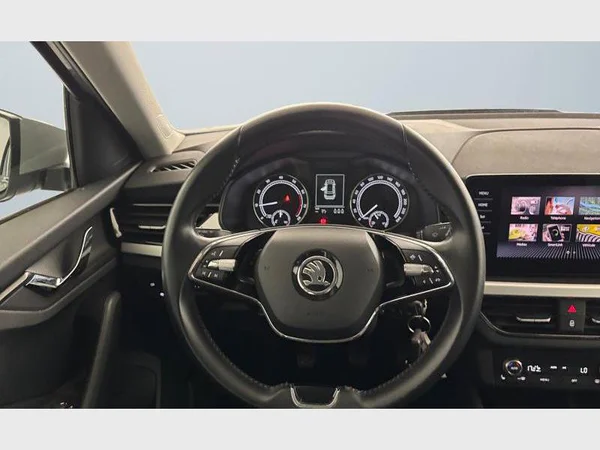 Skoda Kamiq (2021) — foto 3 van 15