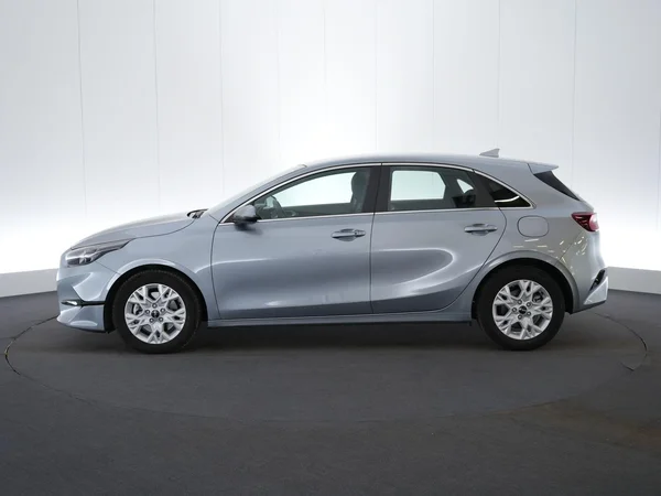 Kia Ceed (2024) — foto 12 van 23