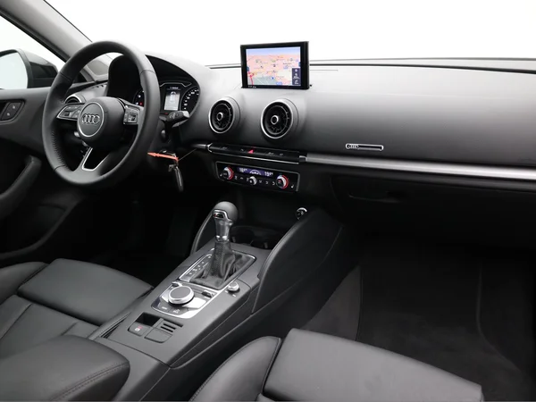 AUDI A3 Sportback (2019) — foto 12 van 18