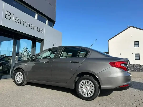 Fiat Tipo (2019) — foto 13 van 21