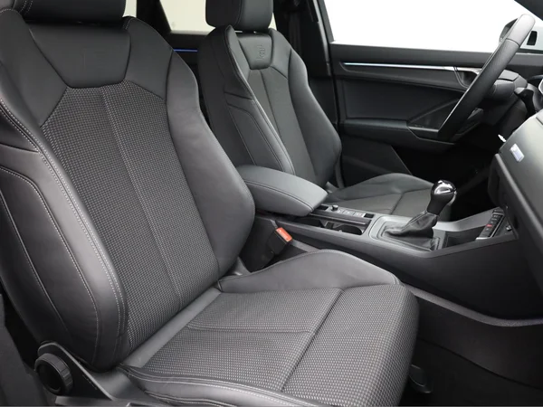 AUDI Q3 PHEV (2024) — foto 18 van 23