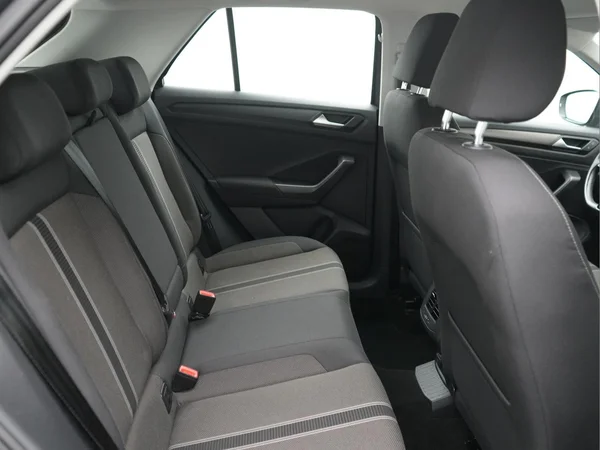 VOLKSWAGEN T-Roc (2019) — foto 6 van 25