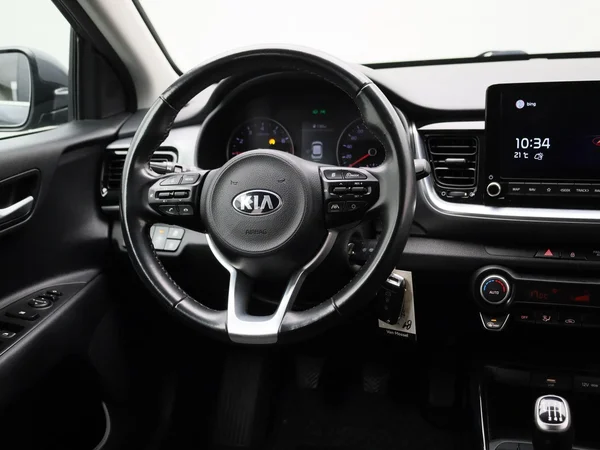 Kia Stonic (2021) — foto 2 van 40