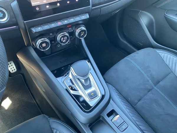 Renault Arkana (2025) — foto 2 van 20