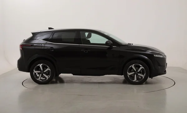 Nissan Qashqai (2023) — foto 24 van 27