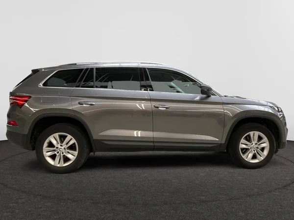 SKODA Kodiaq (2022) — foto 21 van 24