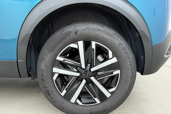 Peugeot 2008 (2025) — foto 14 van 17