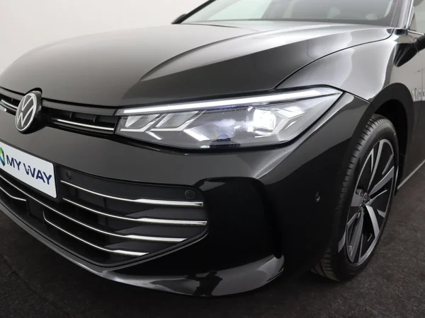 VOLKSWAGEN Passat SW (2025) — foto 9 van 19