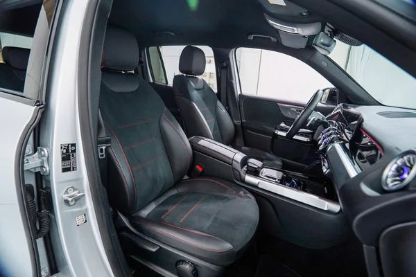 Mercedes-Benz GLB (X247) (2023) — foto 6 van 40