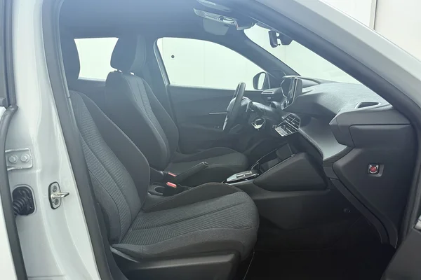 Peugeot 2008 (2025) — foto 16 van 18