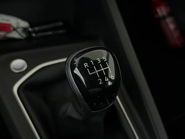 VOLKSWAGEN Golf Variant (2022) — foto 4 van 28
