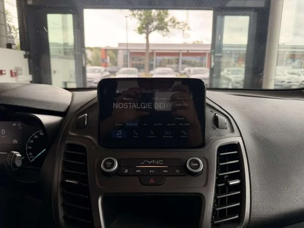 Ford Tourneo Connect (2019) — foto 8 van 24