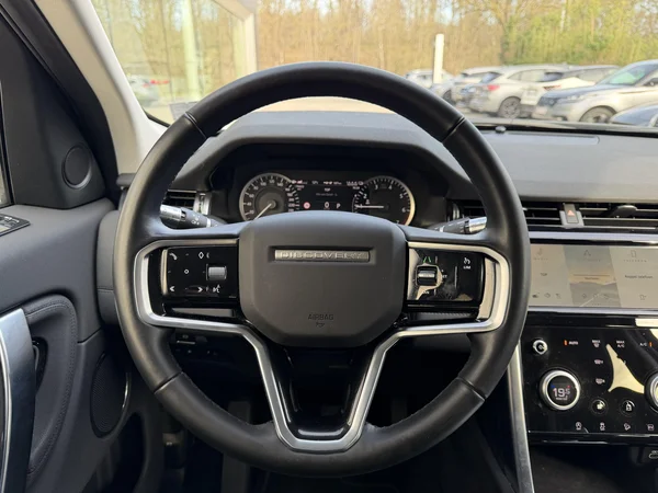 Land Rover Discovery Sport (2021) — foto 6 van 25