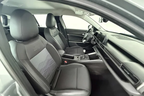 Jeep Avenger (2024) — foto 3 van 26