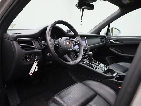 Porsche Macan (2022) — foto 33 van 60
