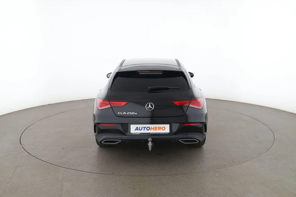 Mercedes-Benz CLA-Klasse (2020) — foto 11 van 16