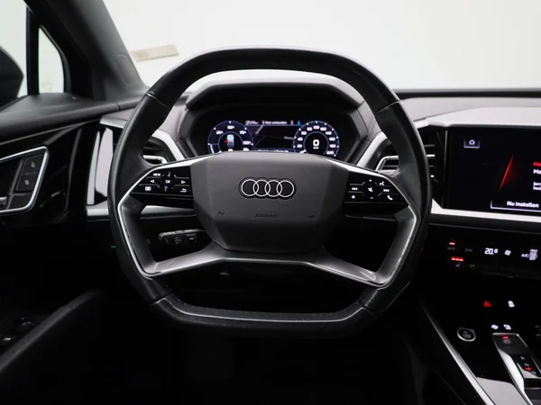 Audi Q4 e-tron (2022) — foto 43 van 45