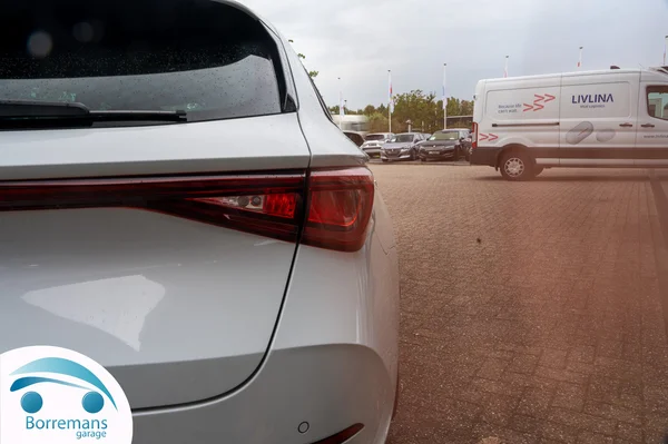 Cupra Leon (2023) — foto 19 van 47