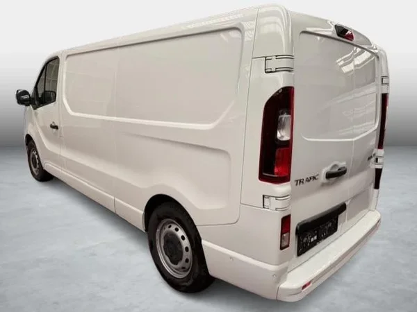 Renault Trafic (2024) — foto 14 van 15
