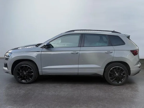 SKODA Karoq (2023) — foto 26 van 29