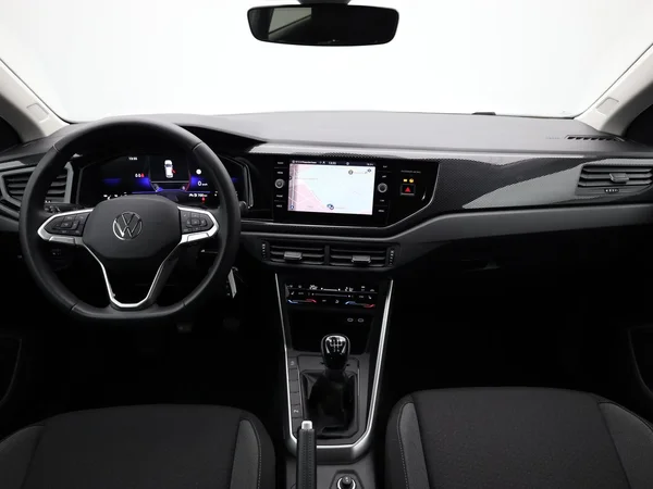VOLKSWAGEN Polo (2024) — foto 18 van 19
