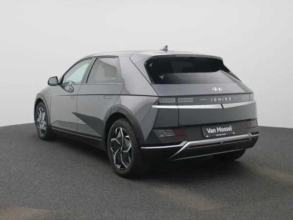 Hyundai IONIQ 5 (2024) — foto 12 van 46