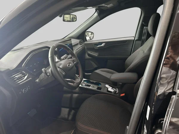 Ford Kuga (2025) — foto 16 van 17