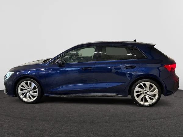 AUDI A3 Sportback (2023) — foto 16 van 19