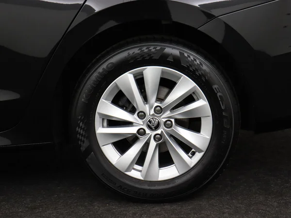 SKODA Octavia Combi (2024) — foto 15 van 19