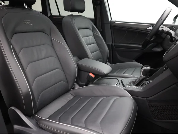 VOLKSWAGEN Tiguan eHybrid (PHEV) (2022) — foto 19 van 24