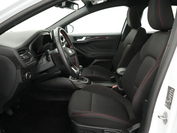 Ford Focus (2024) — foto 8 van 10