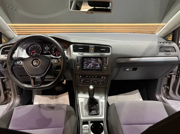 Volkswagen Golf (2013) — foto 21 van 22