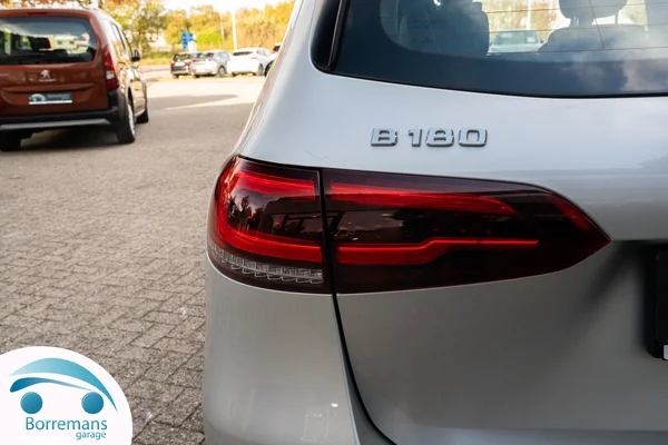 Mercedes-Benz B-180 (2022) — foto 11 van 41