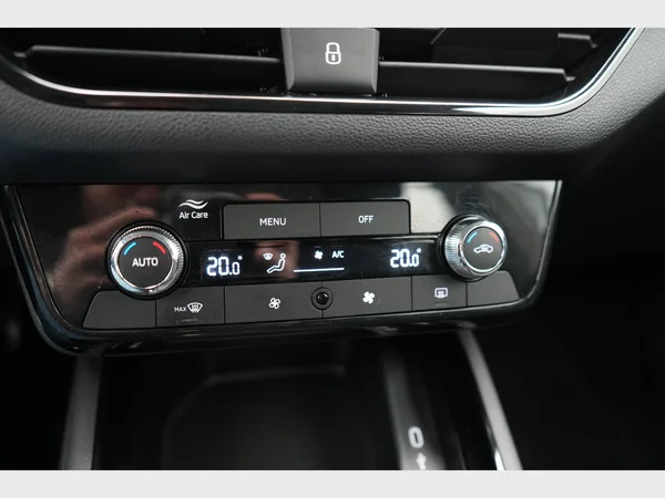 SKODA Kamiq (2024) — foto 9 van 28