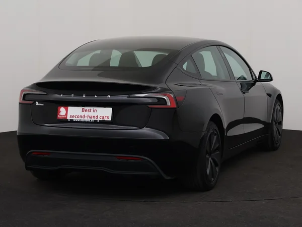 TESLA Model 3 (2025) — foto 23 van 30