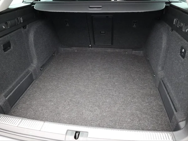 SKODA Superb Combi (2023) — foto 2 van 23