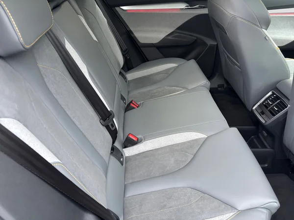 SKODA Enyaq Coupé (2024) — foto 24 van 24