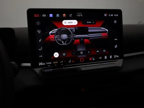VOLKSWAGEN T-Roc (2025) — foto 10 van 22