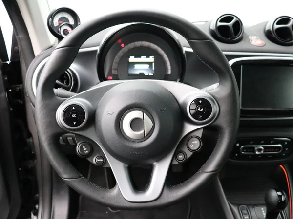 smart Fortwo (2024) — foto 14 van 28