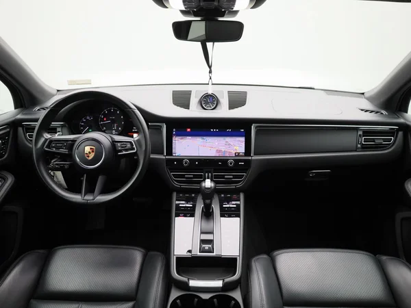 Porsche Macan (2022) — foto 43 van 60