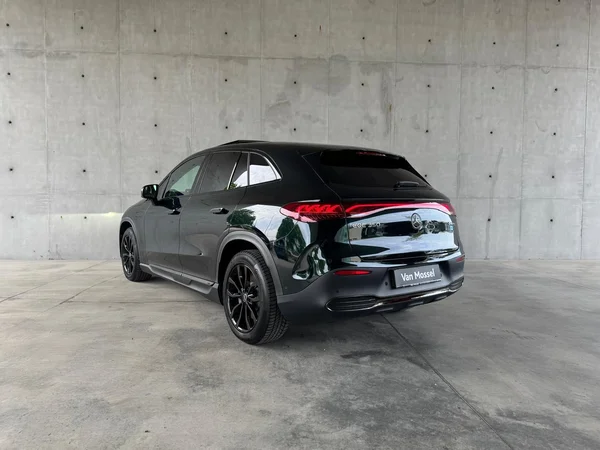Mercedes-Benz EQE (2025) — foto 19 van 24