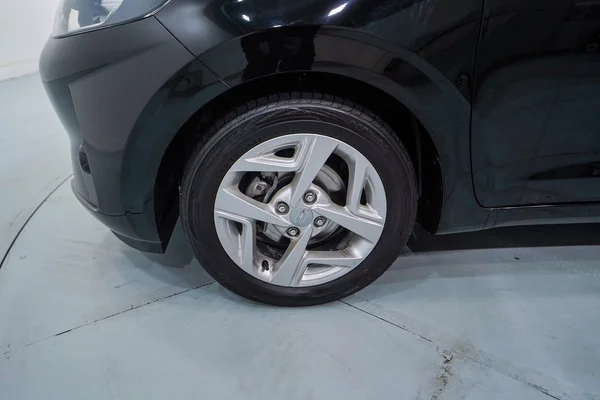 Hyundai i10 (2023) — foto 3 van 51