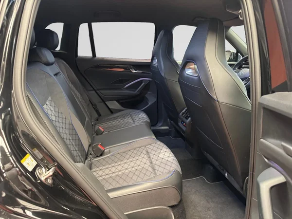 VOLKSWAGEN Tiguan (2025) — foto 10 van 24