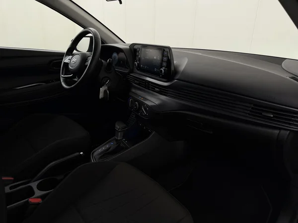 HYUNDAI Bayon (2022) — foto 3 van 25