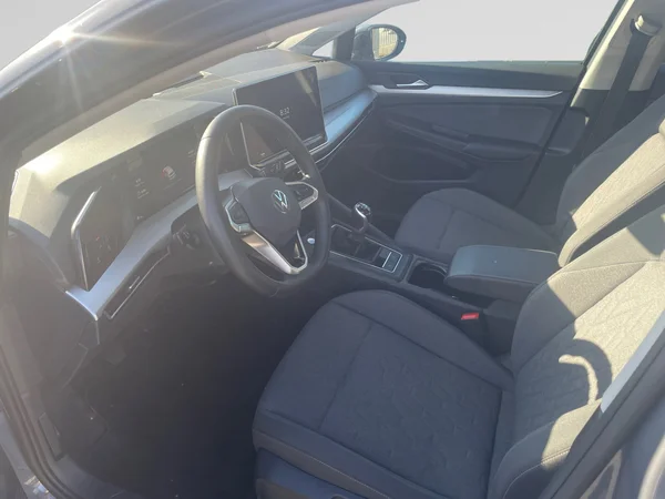 VOLKSWAGEN Golf VIII (2024) — foto 5 van 20