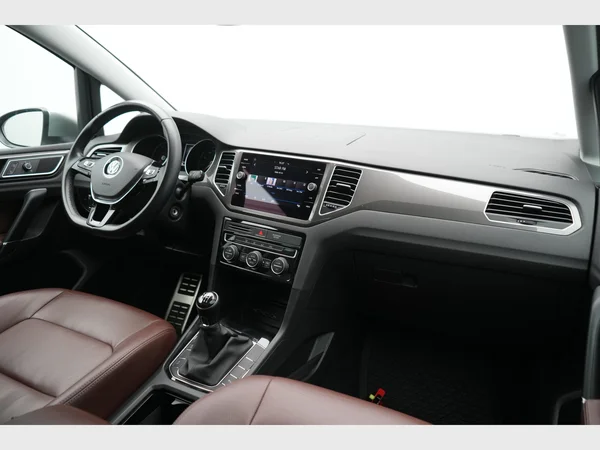 VOLKSWAGEN Golf Sportsvan (2019) — foto 21 van 27