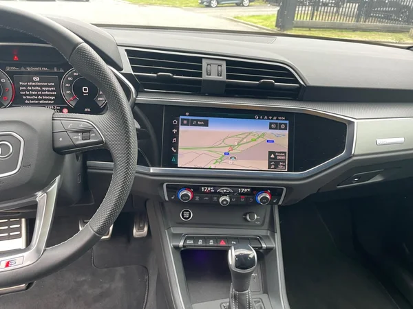 AUDI Q3 Sportback (2025) — foto 18 van 20